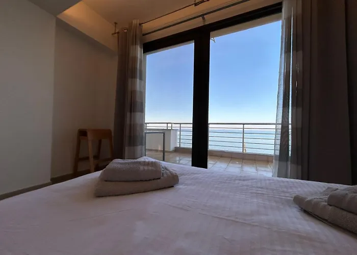 Sea And Sun Luxury Apartment