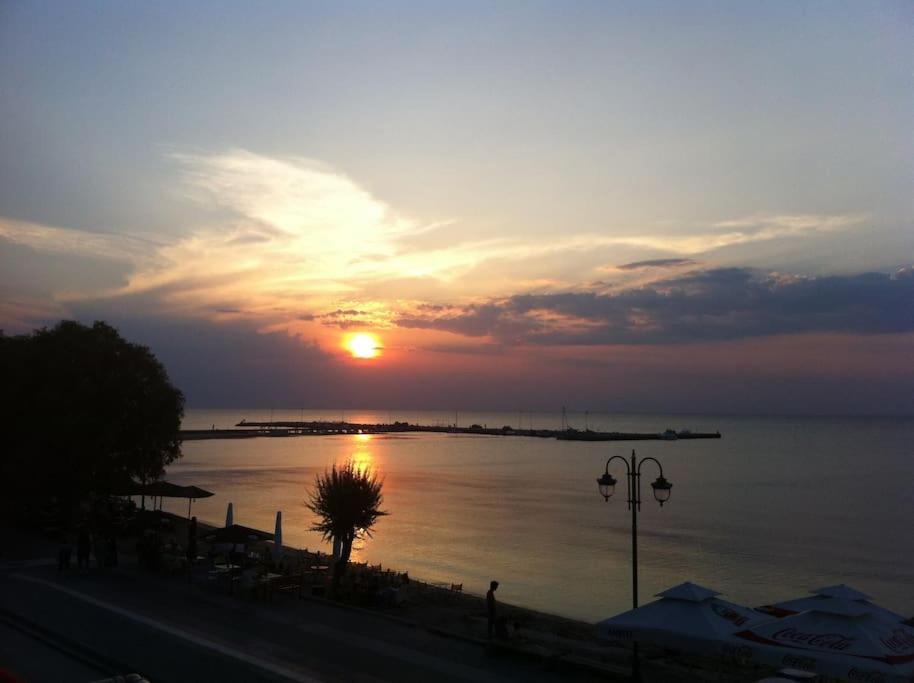 Sea And Sun Luxury Apartment